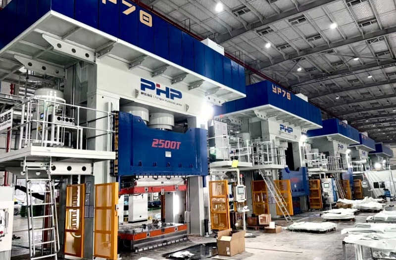 Hvad er fordelene ved HP-RTM hydraulisk presse?